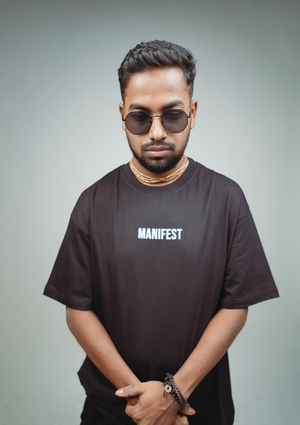 Manifest ( Black )