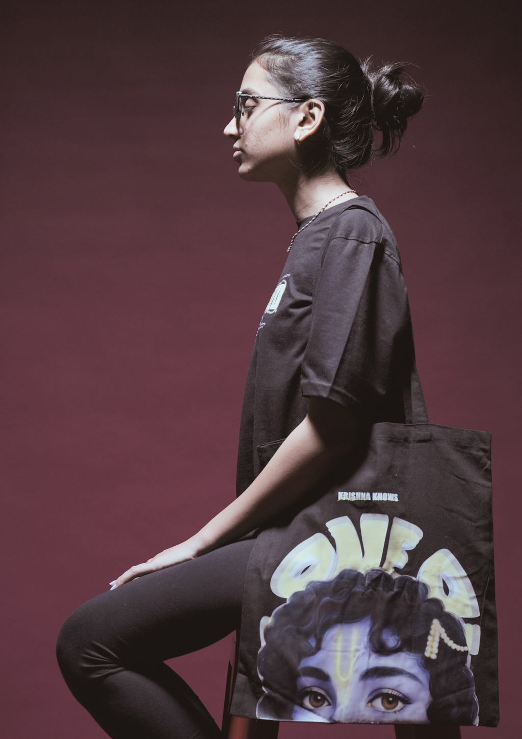 krishna knows ( black )